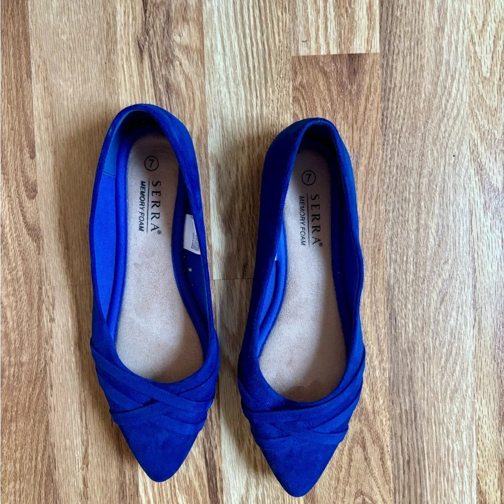 Serra Women's Blue Flats size 7 - Picture 2 of 2